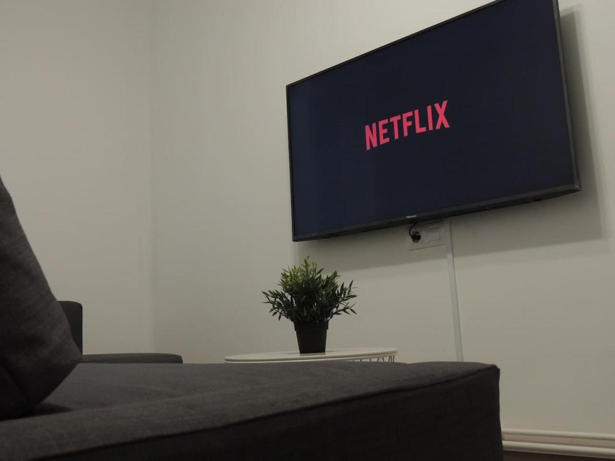 Precioso Piso En Oviedo, Parking, Wifi Y Netflix By Delabra Apartments Bagian luar foto